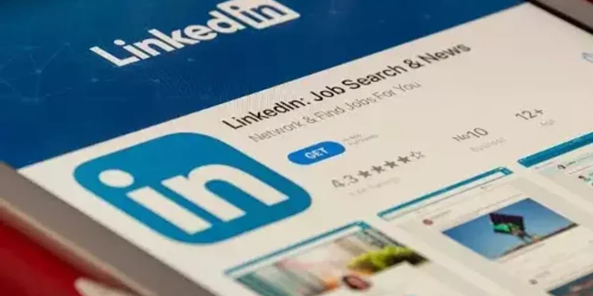 LinkedIn has a new AI chatbot for jobseekers