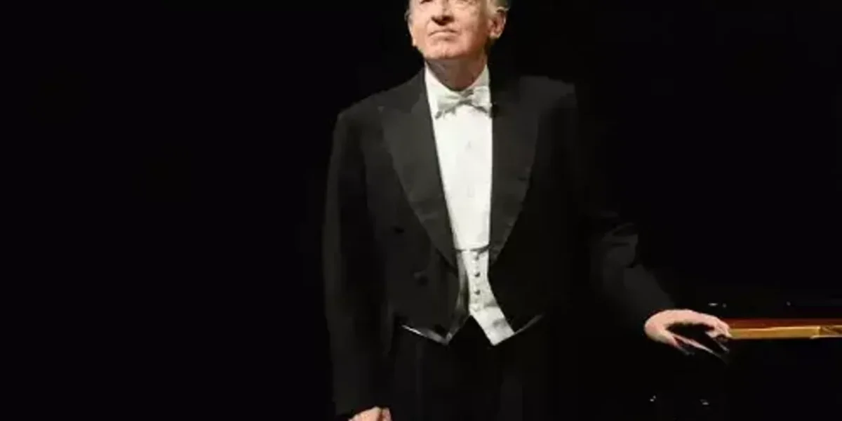 Acclaimed Italian pianist Maurizio Pollini dies at age 82