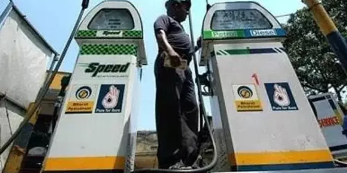Petrol and Diesel prices reduced by ₹2 per litres