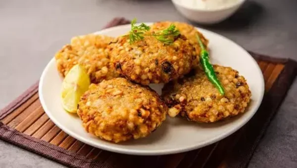 Crispy Sabudana Vada Recipe: You can enjoy this snack recipe on special occasions and festivals