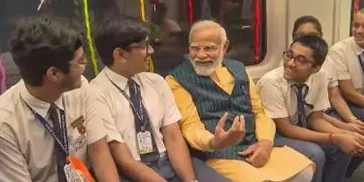Prime Minister Narendra Modi inaugurates multiple connectivity projects worth 15,400 crore rupees, including India’s first underwater metro rail service in Kolkata