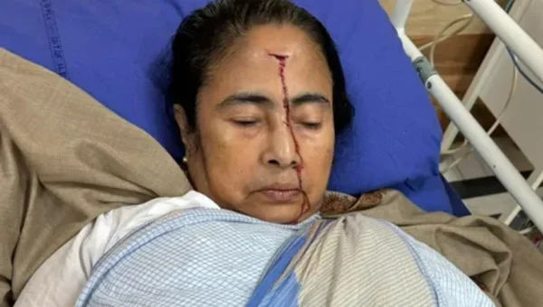 Mamata Banerjee sustains ‘major injuries’, admitted to hospital