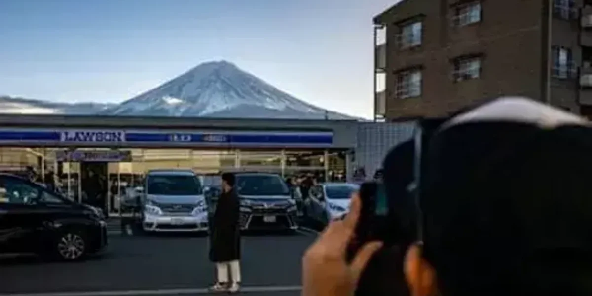 Mount Fuji view to be blocked amid tourist overcrowding