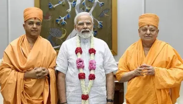 PM Narendra Modi pays homage to Sadguru Shree Siddharoodha Swami on his Jayanti