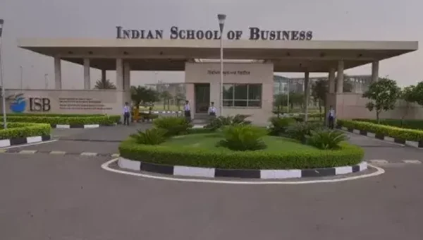 ISB reviews its curriculum for a more customised PG programme