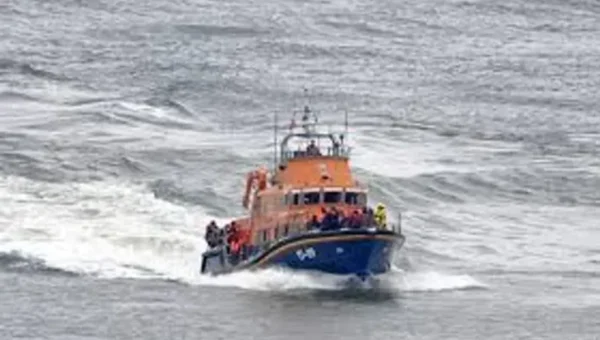 France: 5 migrants died while crossing the English Channel, hours after UK approved deportation bill