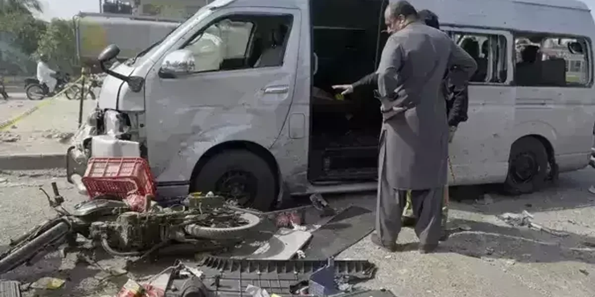 5 Japanese escape unhurt, Pakistani security guard killed in suicide bombing attempt in Karachi
