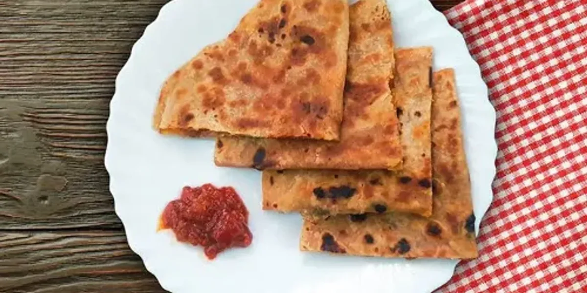 Chapati Sandwich Recipe: Serve this recipe to kids and ensure that they eat a healthy snack