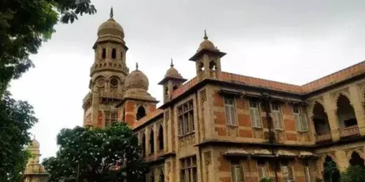 Final notice issued by The Maharaja Sayajirao University of Baroda for undergraduate admissions