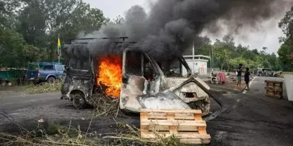 France: Security forces deployed to regain control of New Caledonia airport highway