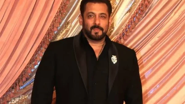 Salman Khan sets the stage on fire at Anant Ambani’s sangeet