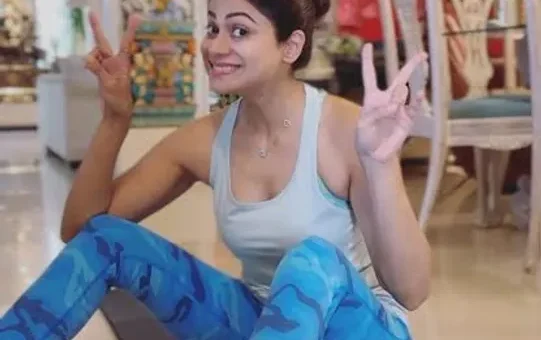 Actress Shamita Shetty captioned as she hits the gym for the first time after surgery