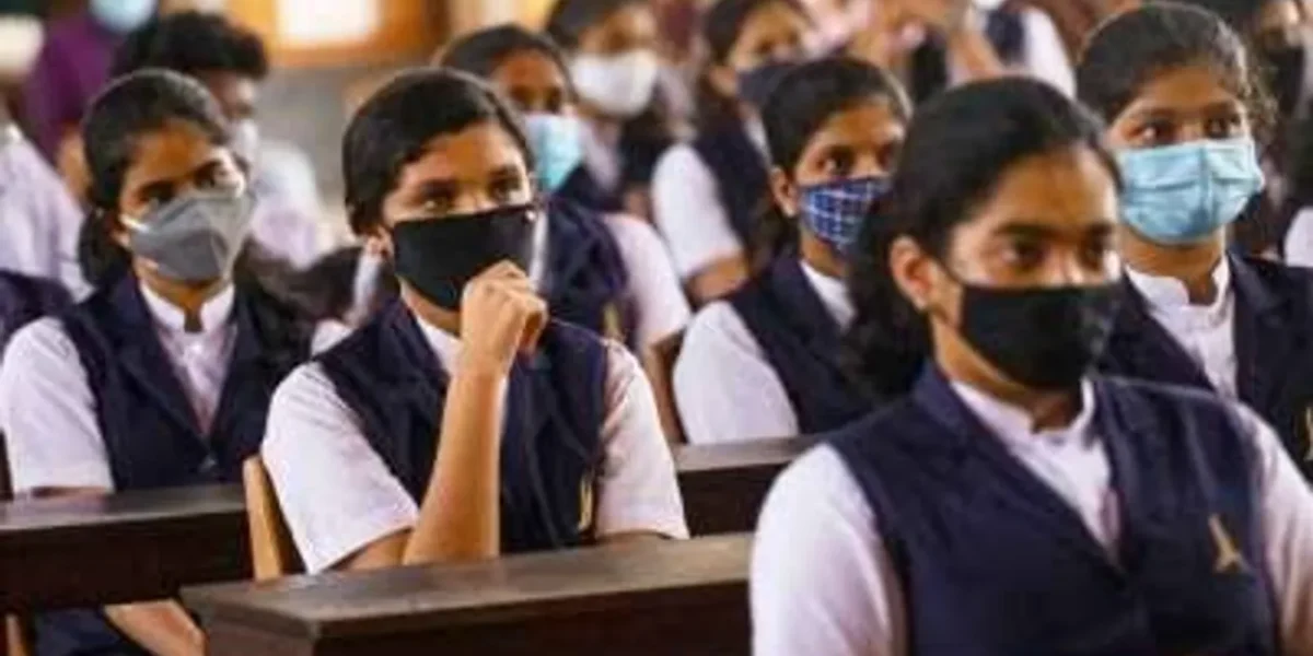 Tamil Nadu Govt announces Financial support for Govt school students