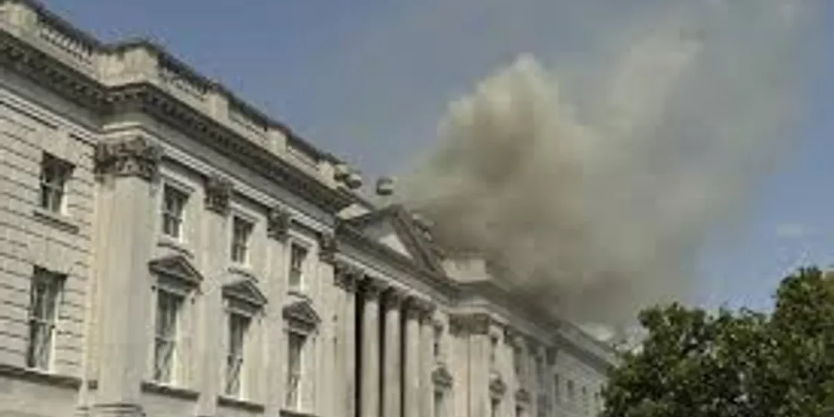 Fire breaks out at London’s Somerset House