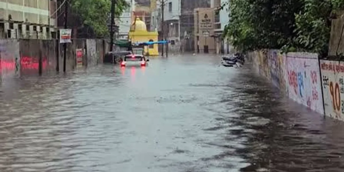 Heavy rains in Gujarat; over 600 people shifted to safe places