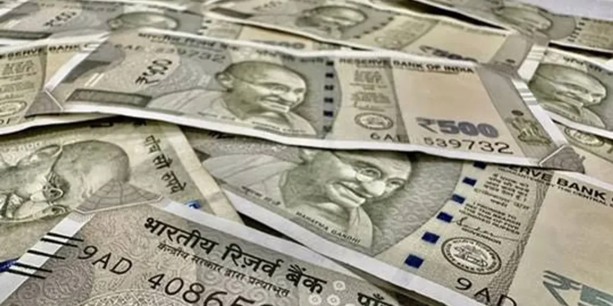 7 Cr cash headed for Ahmedabad seized at Gujarat–Rajasthan border