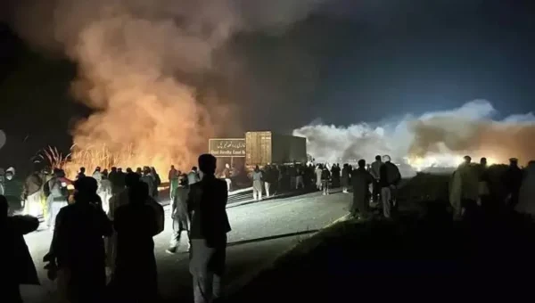 Pakistan: ‘Shoot at sight’ ordered as pro-Imran Khan PTI protest rally turns deadly