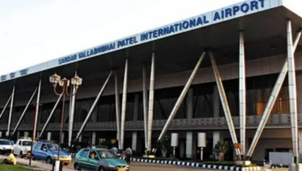 Guj: Daily 36,000 passengers recorded at Ahmedabad Airport during festive season