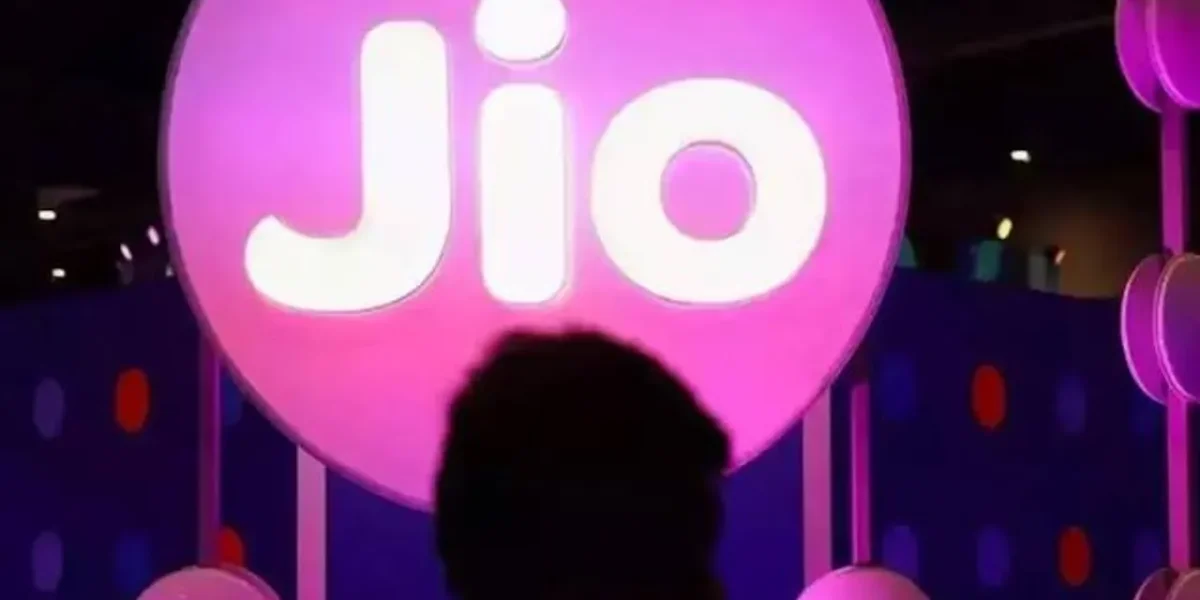 Jio again presses for parity in satcom spectrum pricing