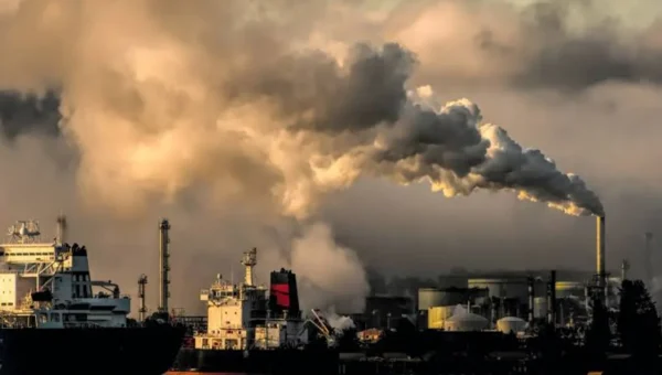 Reports: Air pollution prime cause of prolonged coughing, could cause COPD