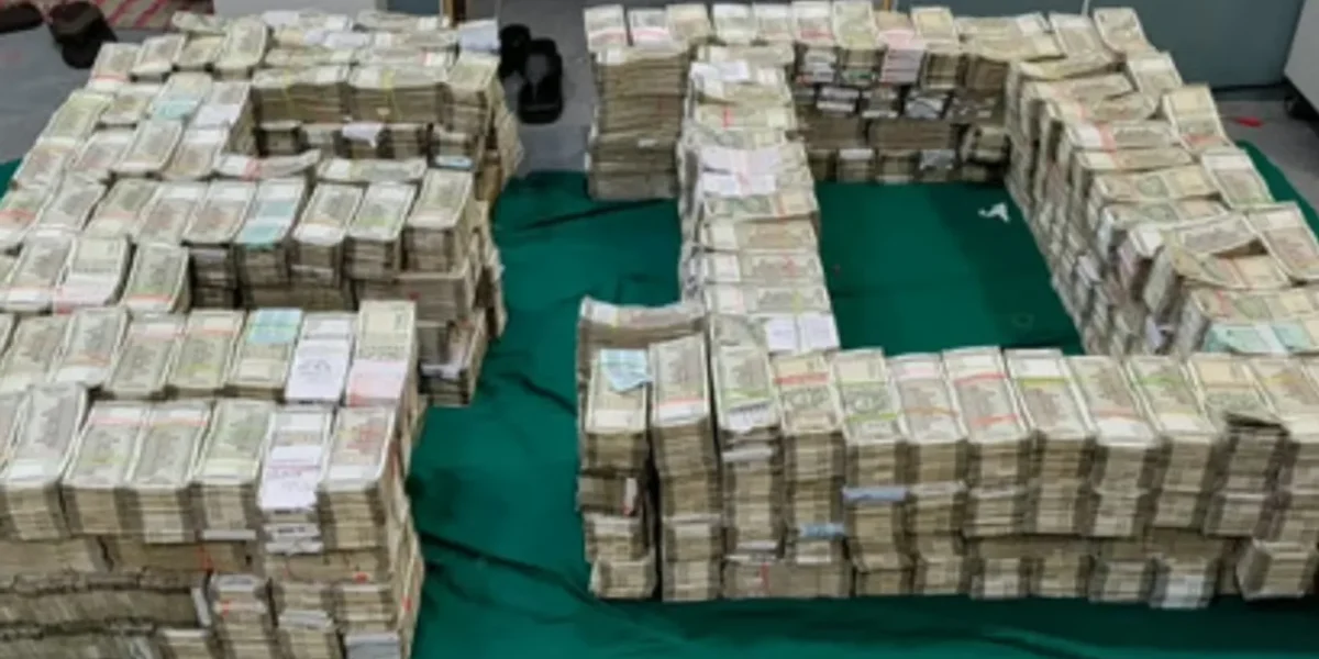 ED seizes ₹13.5 crore after multiple raids in Ahmedabad and Mumbai