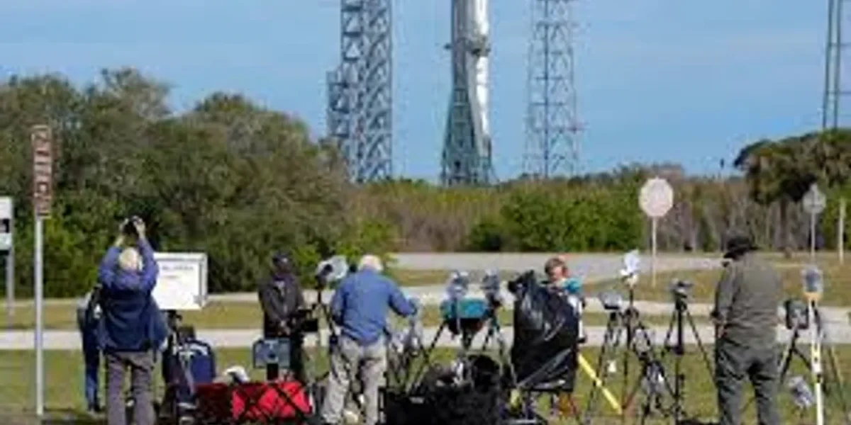 Jeff Bezos’ Blue Origin launches New Glenn rocket on first test flight