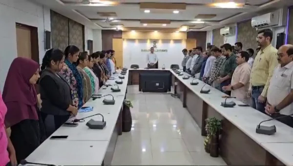 Bharuch Observes Two-Minute silence on Martyr’s Day