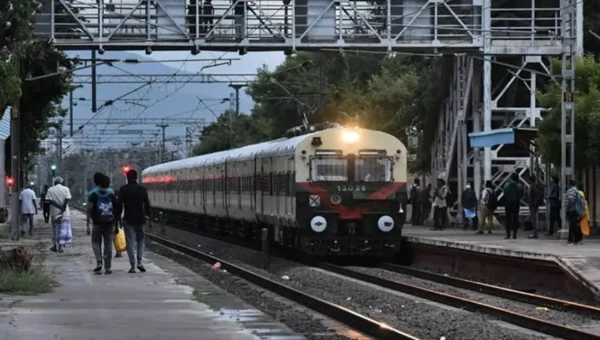 AMC to provide car worth ₹18 lakh to railway employees