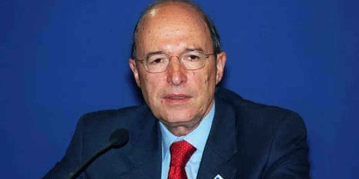 Former Greek prime minister Simitis dies aged 88