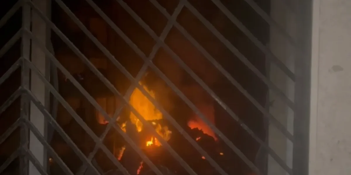 Fierce fire at Ankleshwar GIDC dumping site; 11 fire tenders deployed