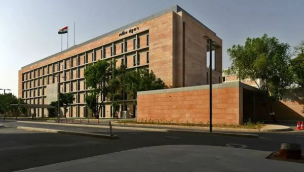 Gujarat hikes ministers’ allowances while contract workers await increment