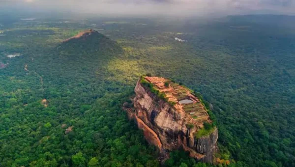 Top 10 Must-Visit Destinations in Sri Lanka