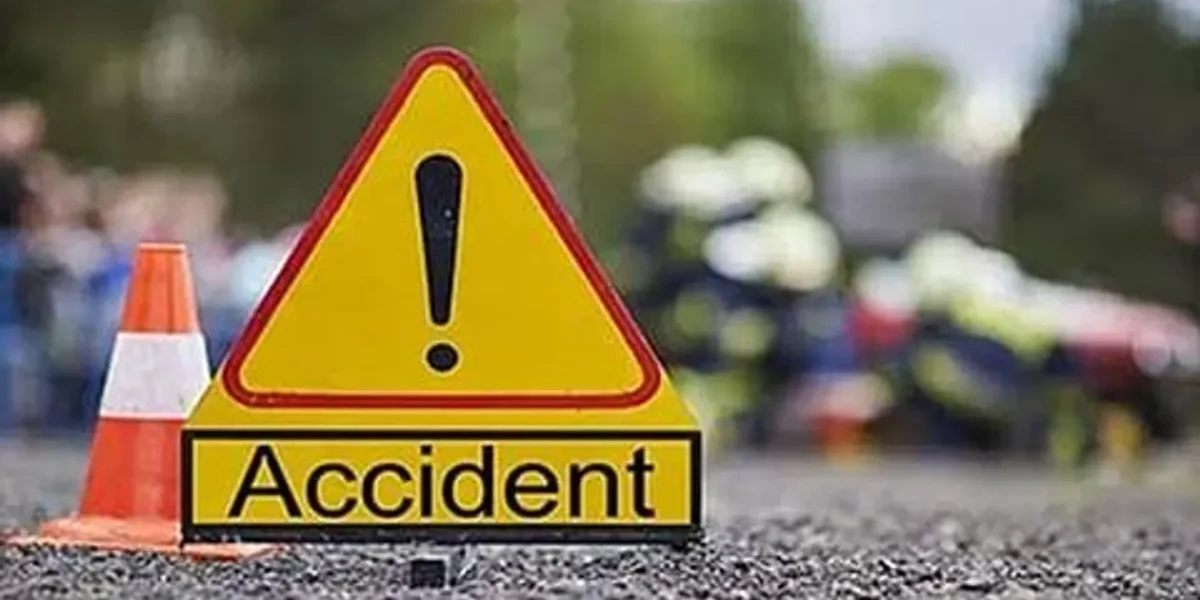Ankleshwar: Head-On collision between moped and bike on Surwadi overbridge caught on CCTV