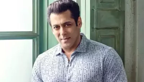 Salman Khan secures one of Bollywood’s Biggest paychecks with Rs. 100 crore