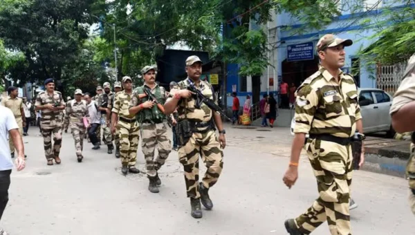 Police deploy three-layered security, detain healthcare workers