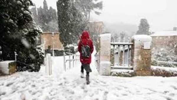 Spain prepares for extreme weather conditions as strong winds, snow and rough seas threaten key travel destinations