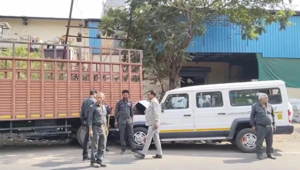 Ankleshwar: Tufan Jeep collides with parked icer tempo near Ficom intersection, three Injured