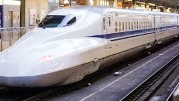 Japan to gift Shinkansen to India for Mumbai-Ahmedabad bullet train project