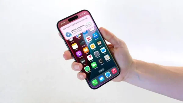 Apple likely to bring delayed AI features to Siri in late 2025