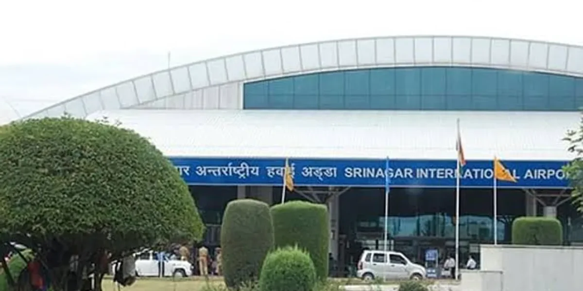 Srinagar airport handled 110 flights, over 14,000 passengers on Thursday