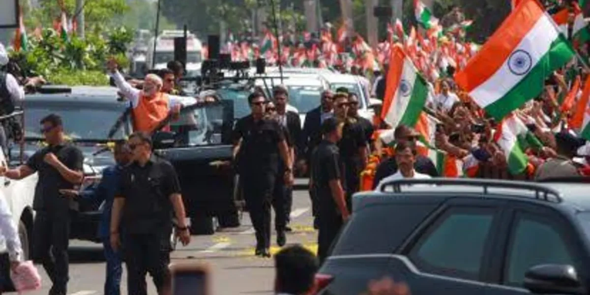 PM Modi begins Gujarat visit with Vadodara roadshow