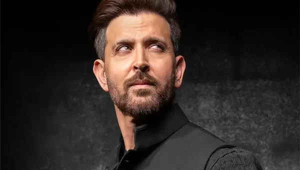 Hrithik Roshan wields a Japanese sword in War 2