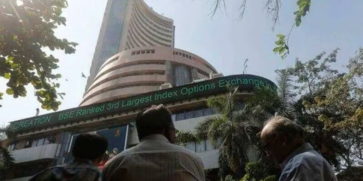 Stock Market: Sensex tanks 573 pts, Nifty at 24,718