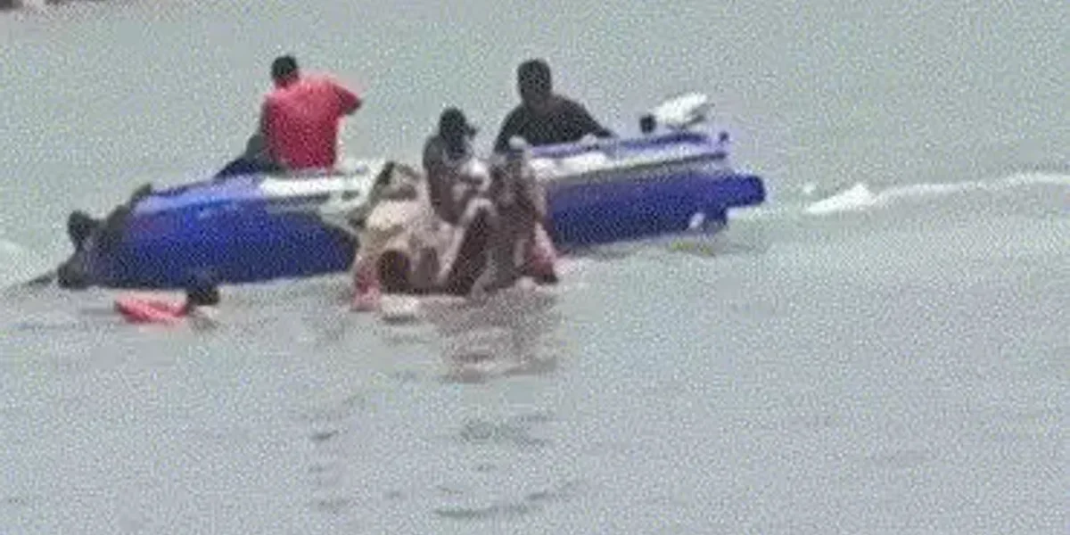 Seven pilgrims drown in Dwarka, one dead, six rescued
