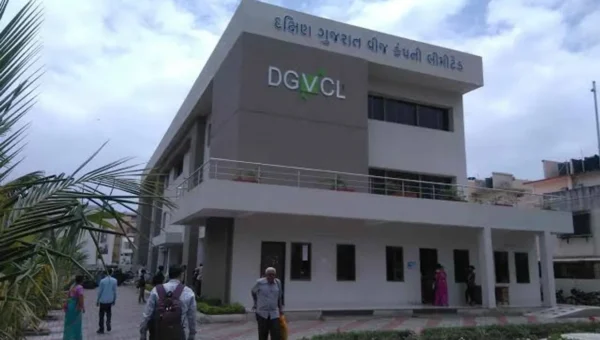 DGVCL inspection uncovers ₹2.47 cr electricity theft in Surat’s Rander