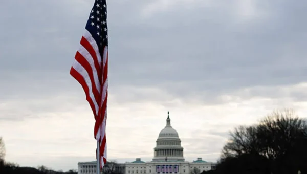 US visa applicants must make social media accounts public for screening