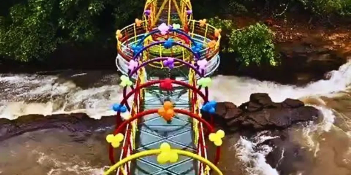 Maharashtra’s first glass bridge opens over Napne waterfall in Sindhudurg