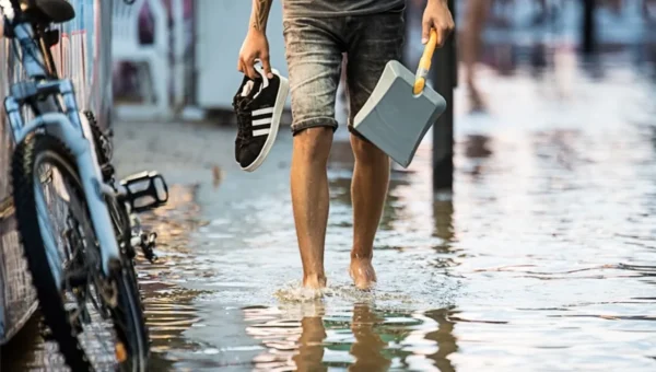 Rainwater on the streets may not just drench you… it can be deadly Leptospirosis: The Urban Flood Fever that can affect you and your children