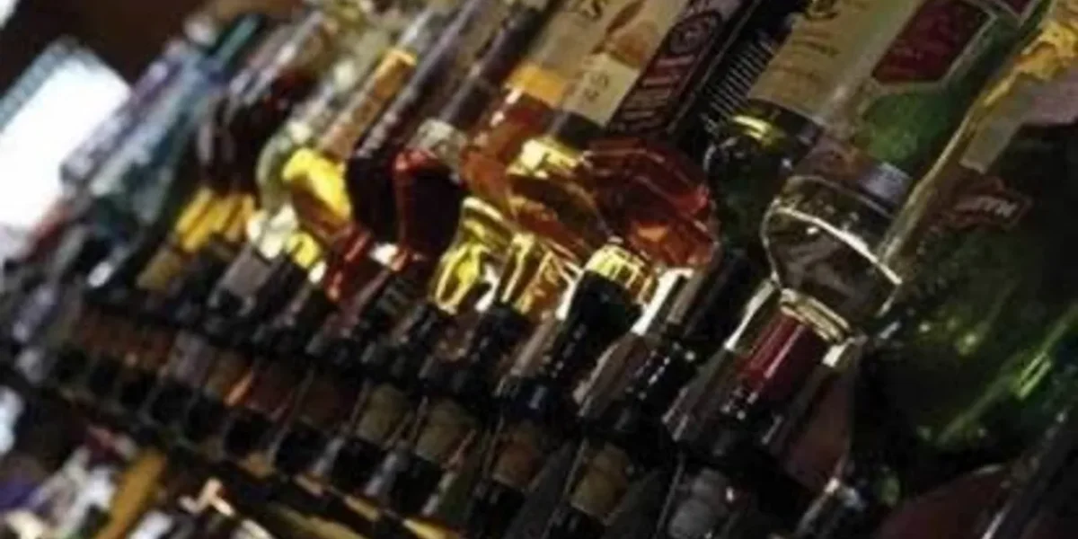 Vadodara SMC seizes IMFL worth ₹45 lakh in prohibition raid near Kapurai crossroads
