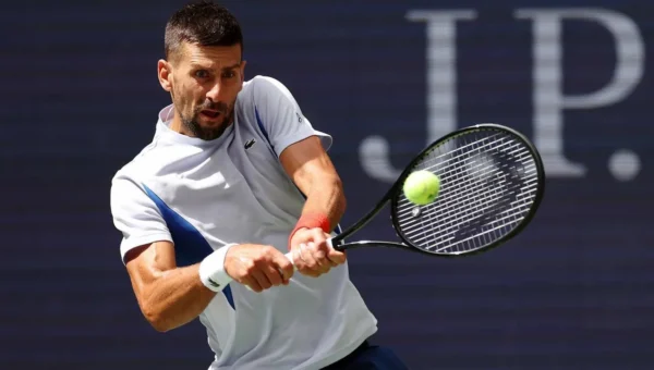 Novak Djokovic battles injury to reach Shanghai Quarterfinals